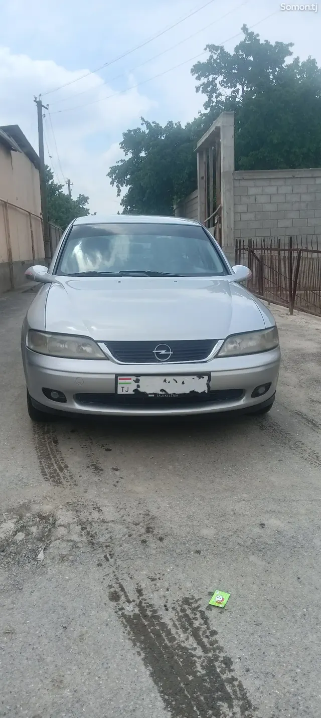 Opel Vectra B 2000 · 1.6 MT