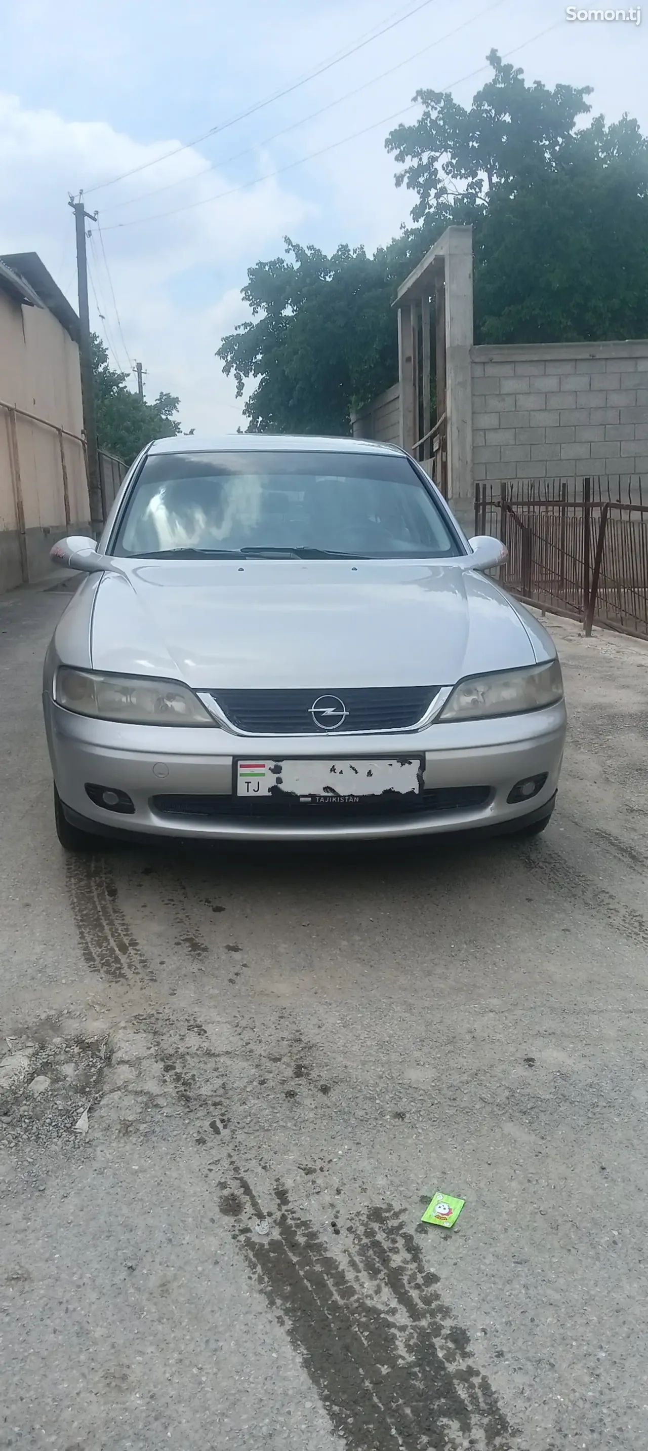 Opel Vectra B 2000 · 1.6 MT