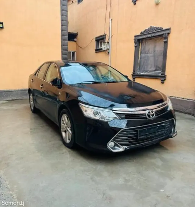 Toyota Camry 2016 · 2.5 AT