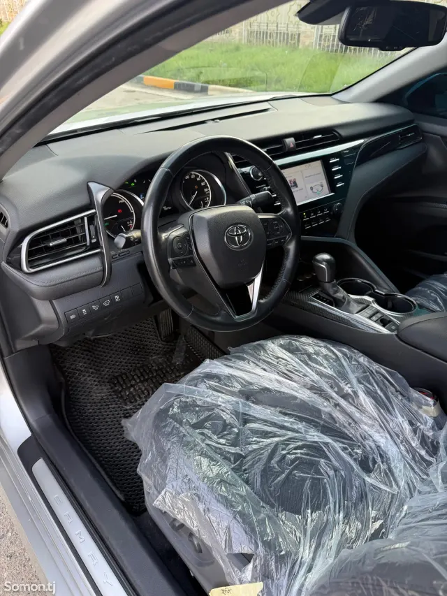 Toyota Camry 2018 · 2.5 AT