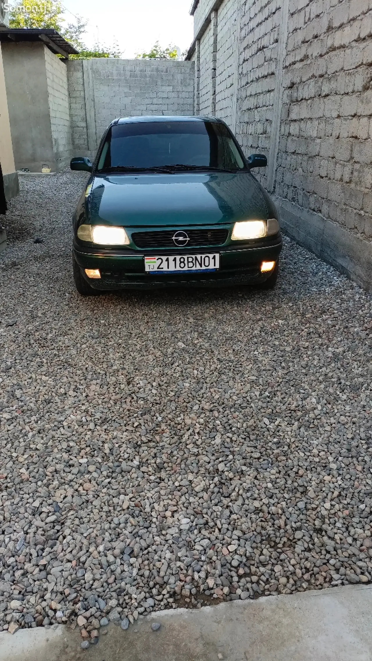 Opel Astra F 1996 · 1.6 MT
