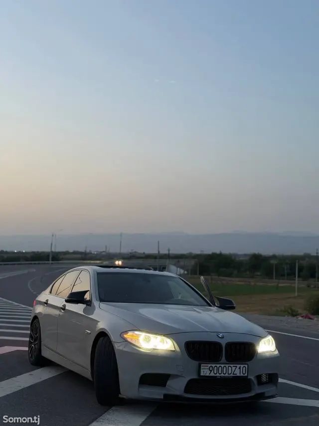BMW 5 series 2015 · 3.5 AT