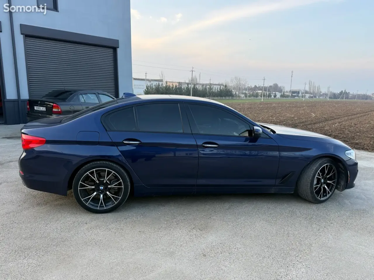 BMW 5 series 2018 · 4.0 AT