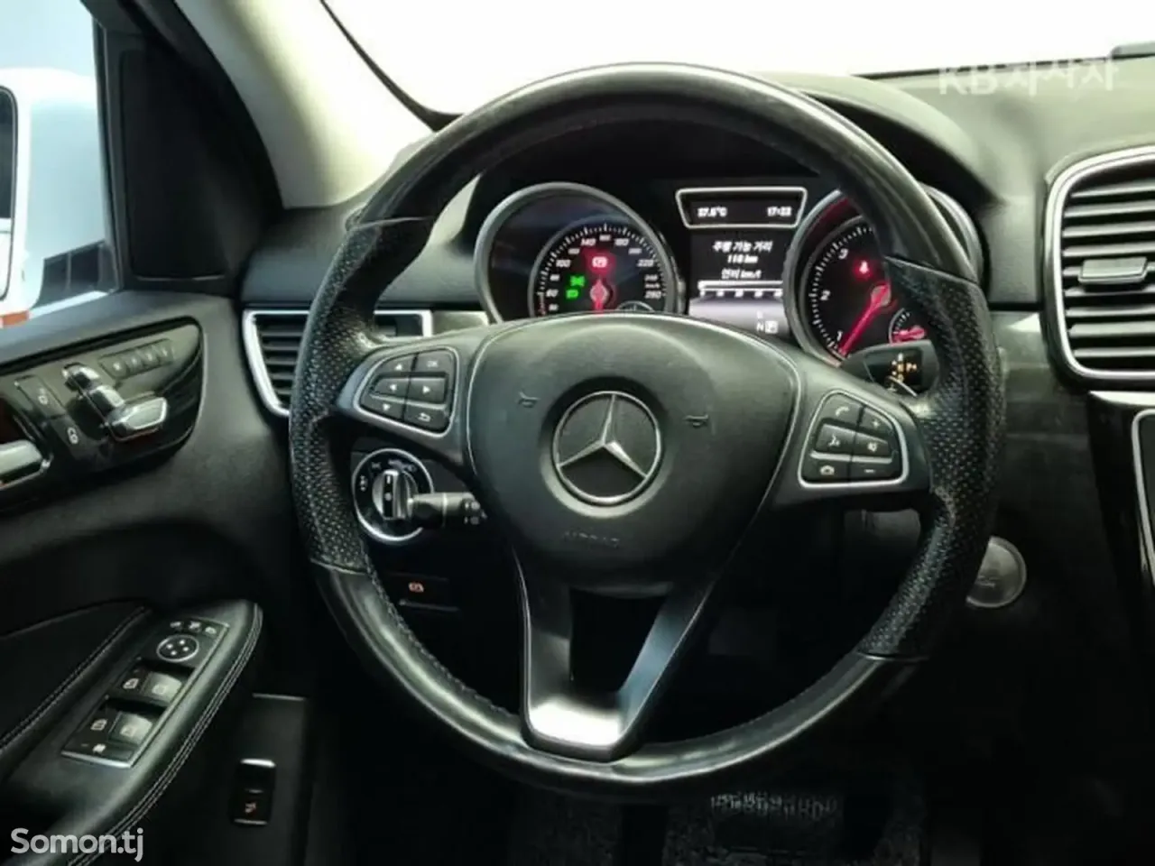 Mercedes-Benz GLE class 2016 · 2.0 AT