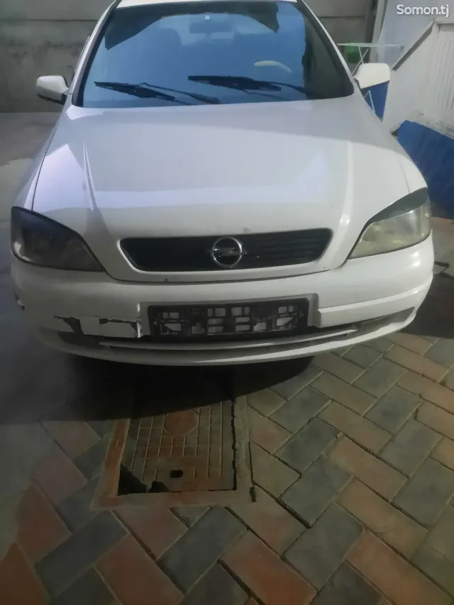 Opel Astra G 1998 · 1.6 MT