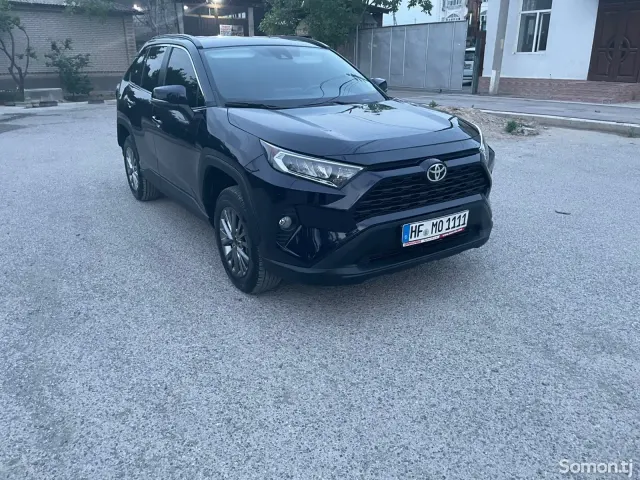 Toyota RAV 4 2022 · 2.5 AT
