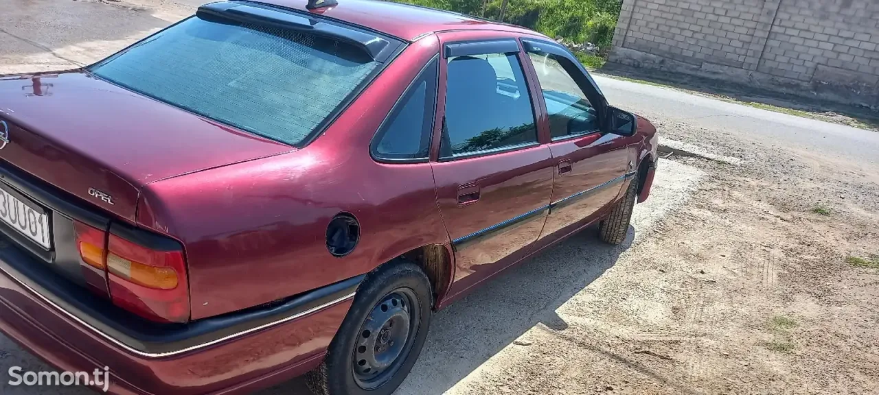 Opel Vectra A 1995 · 1.6 MT