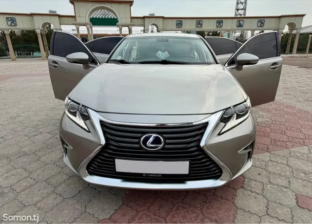 Lexus ES series 2016 · 2.5 AT