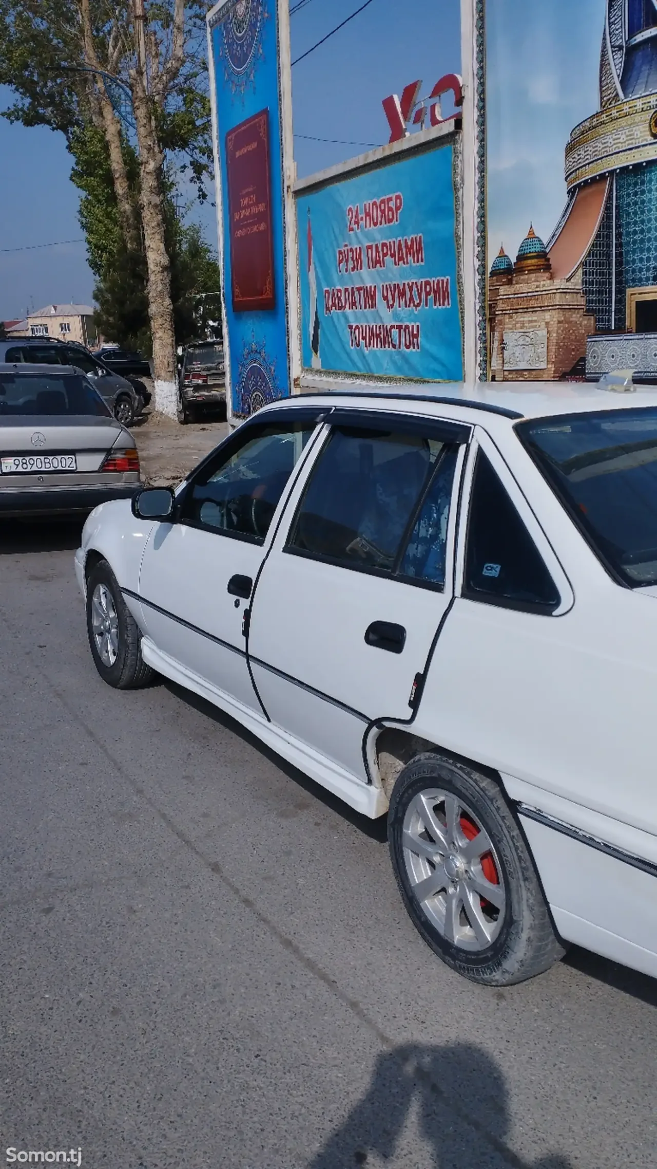 Daewoo Nexia 1995 · 1.6 MT
