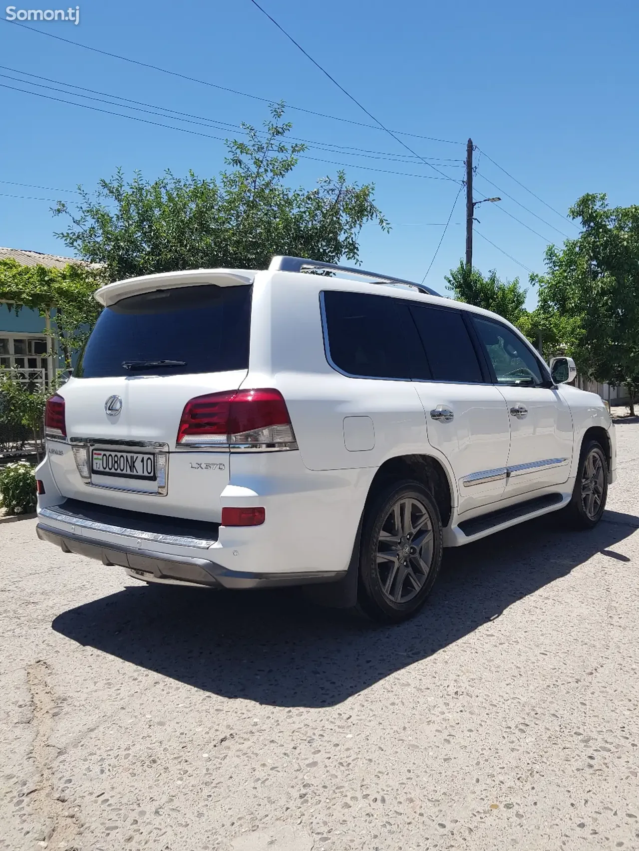 Lexus LX series 2014 · 5.7 AT