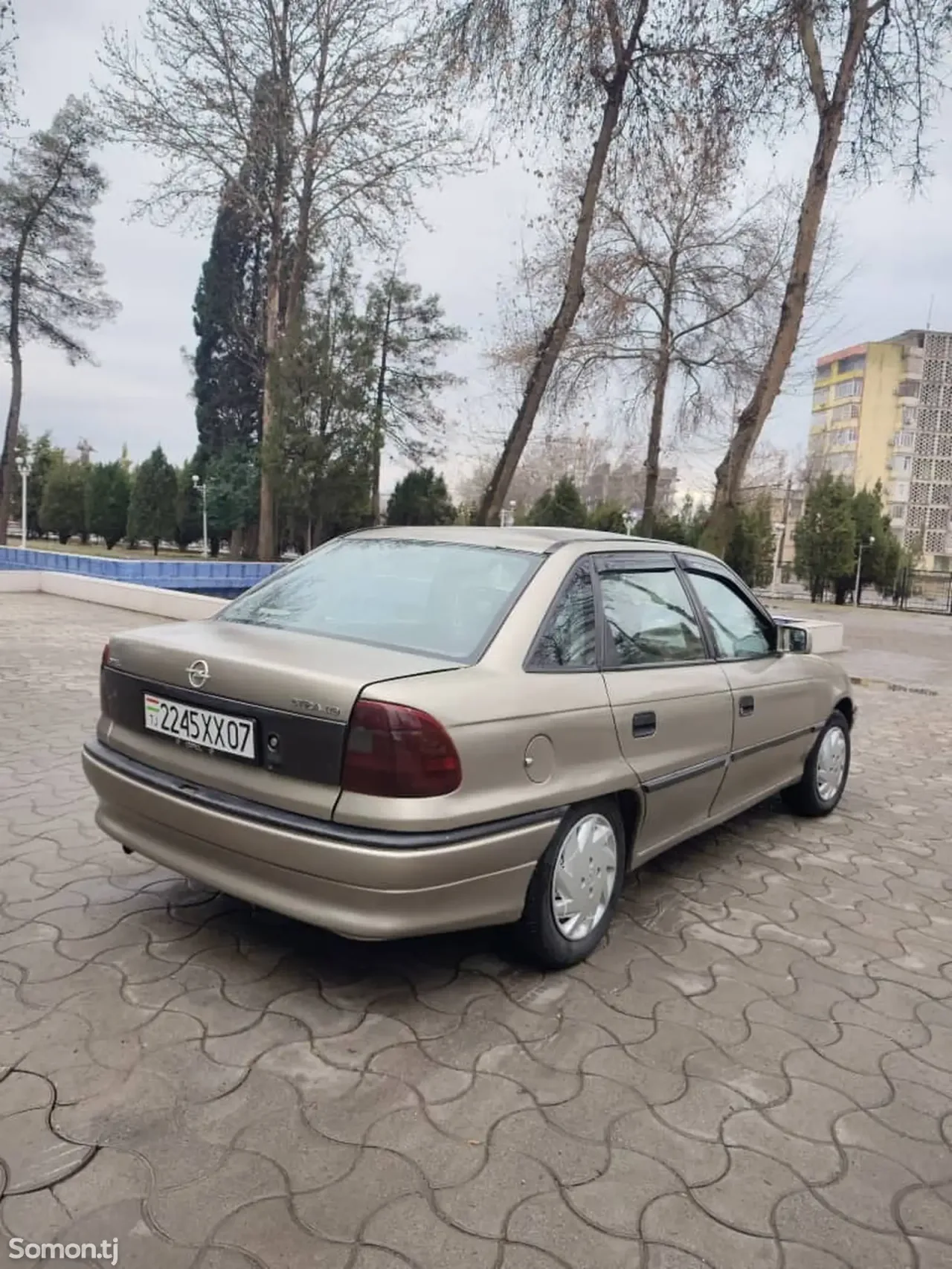 Opel Astra F 1994 · 1.6 MT