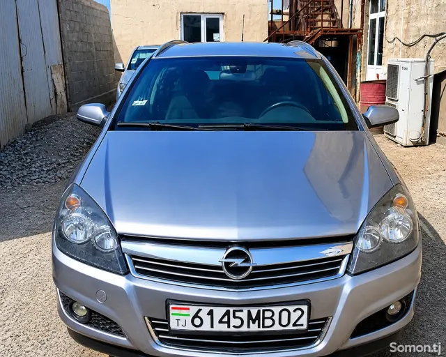 Opel Astra H 2007 · 1.6 MT