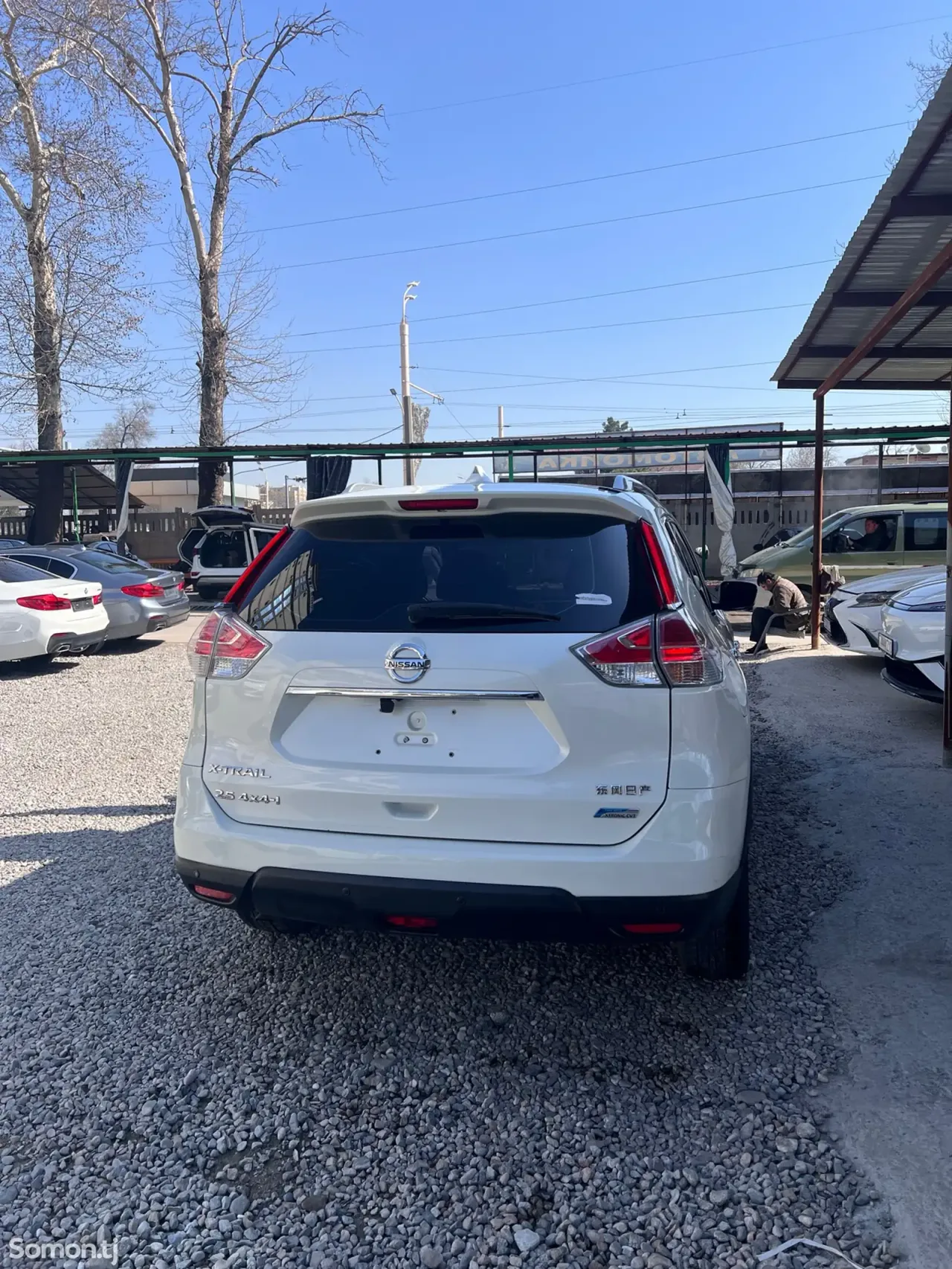 Nissan X-Trail 2015 · 2.5 AT