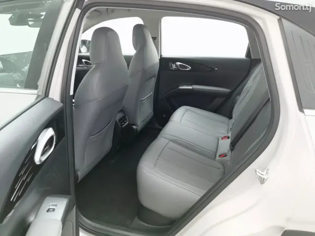 Geely Vision 2026 · AT