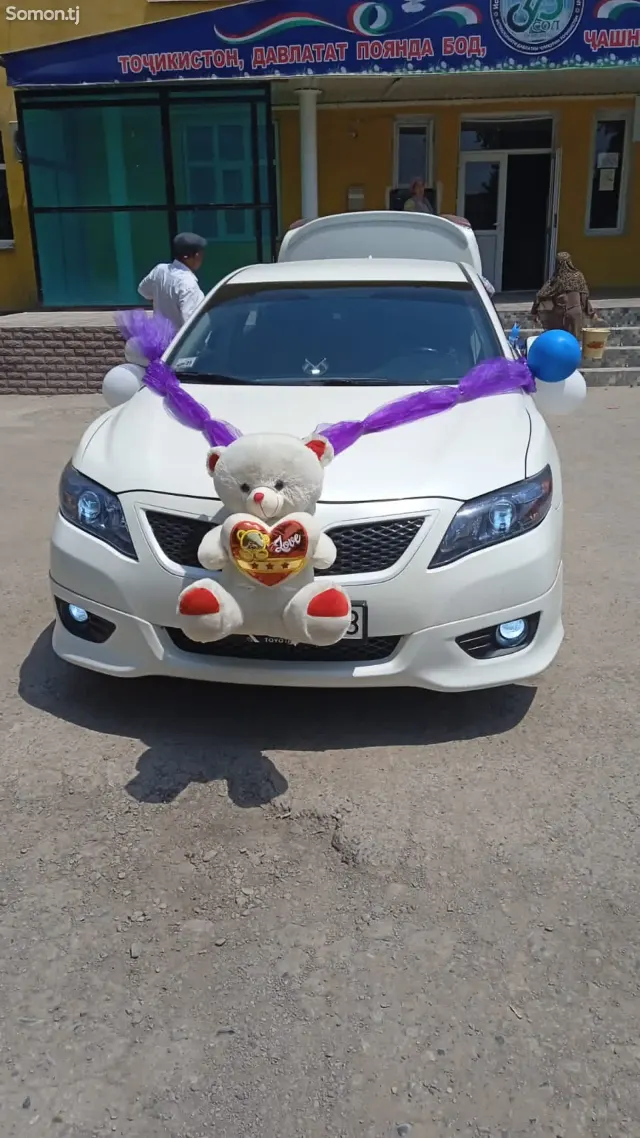 Toyota Camry 2010 · 2.4 AT
