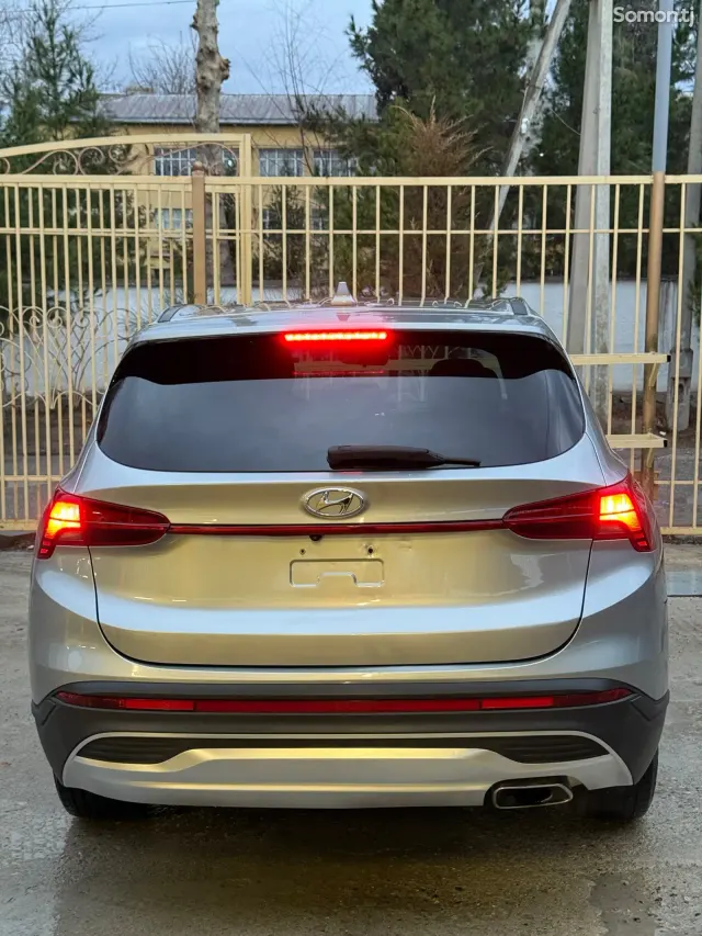 Hyundai Santa Fe 2021 · 2.5 AT