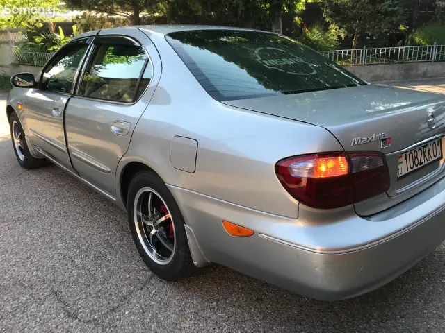 Nissan Maxima 2004 · 3.0 MT
