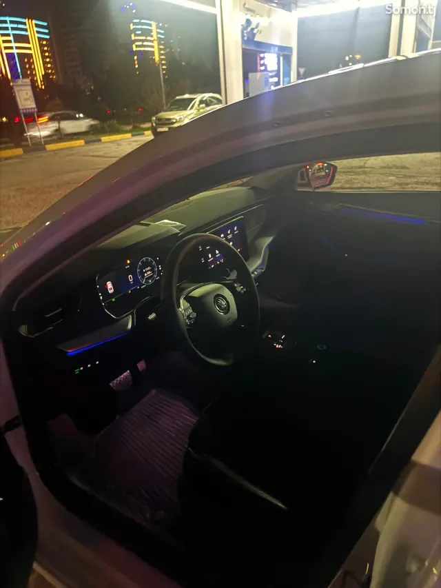 Skoda Octavia 2022 · 1.4 AT