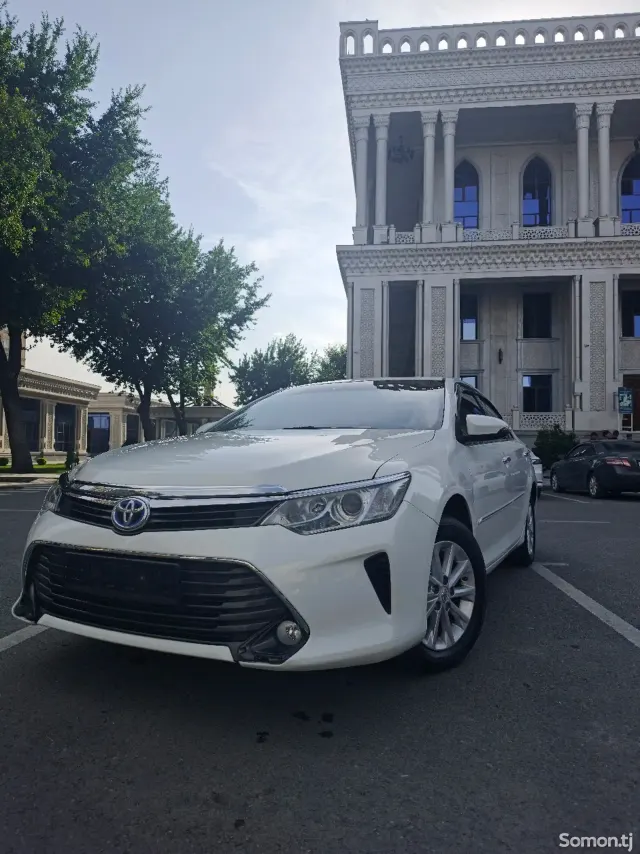 Toyota Camry 2015 · 2.5 AT