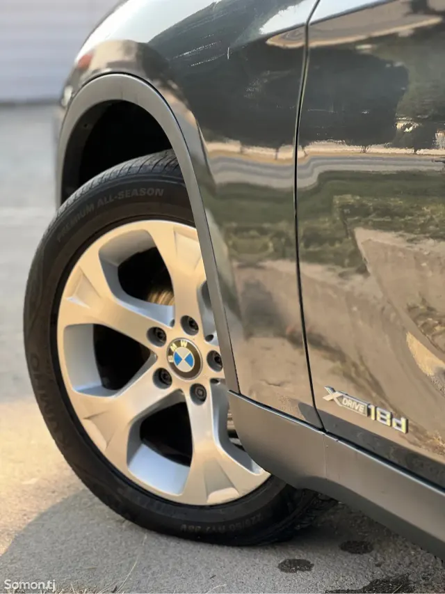 BMW X1 2015 · 1.8 AT