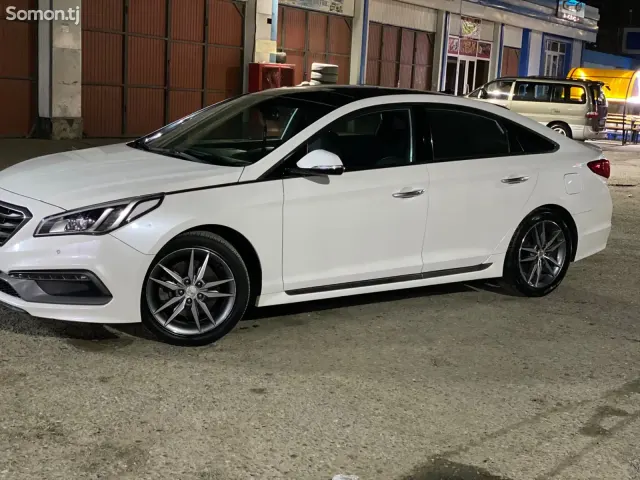 Hyundai Sonata 2015 · 2.0 AT