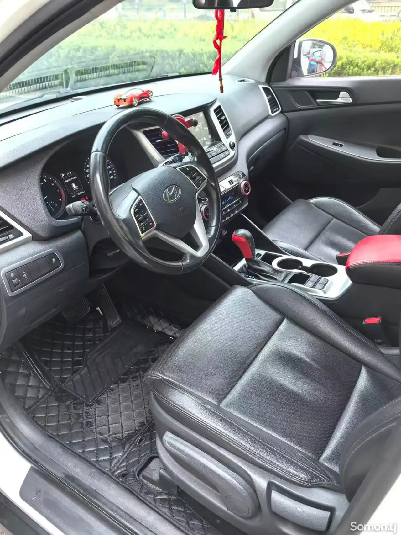 Hyundai Tucson 2016 · 1.6 AT