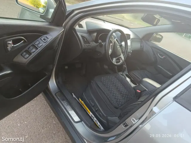 Hyundai Tucson 2010 · 2.0 AT