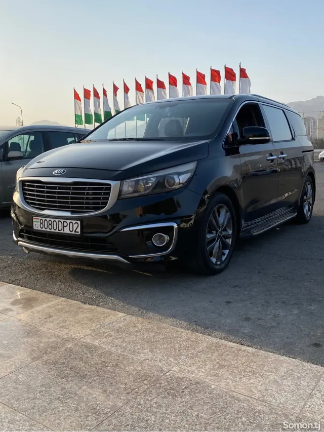 Kia Carnival 2014 · 2.2 AT
