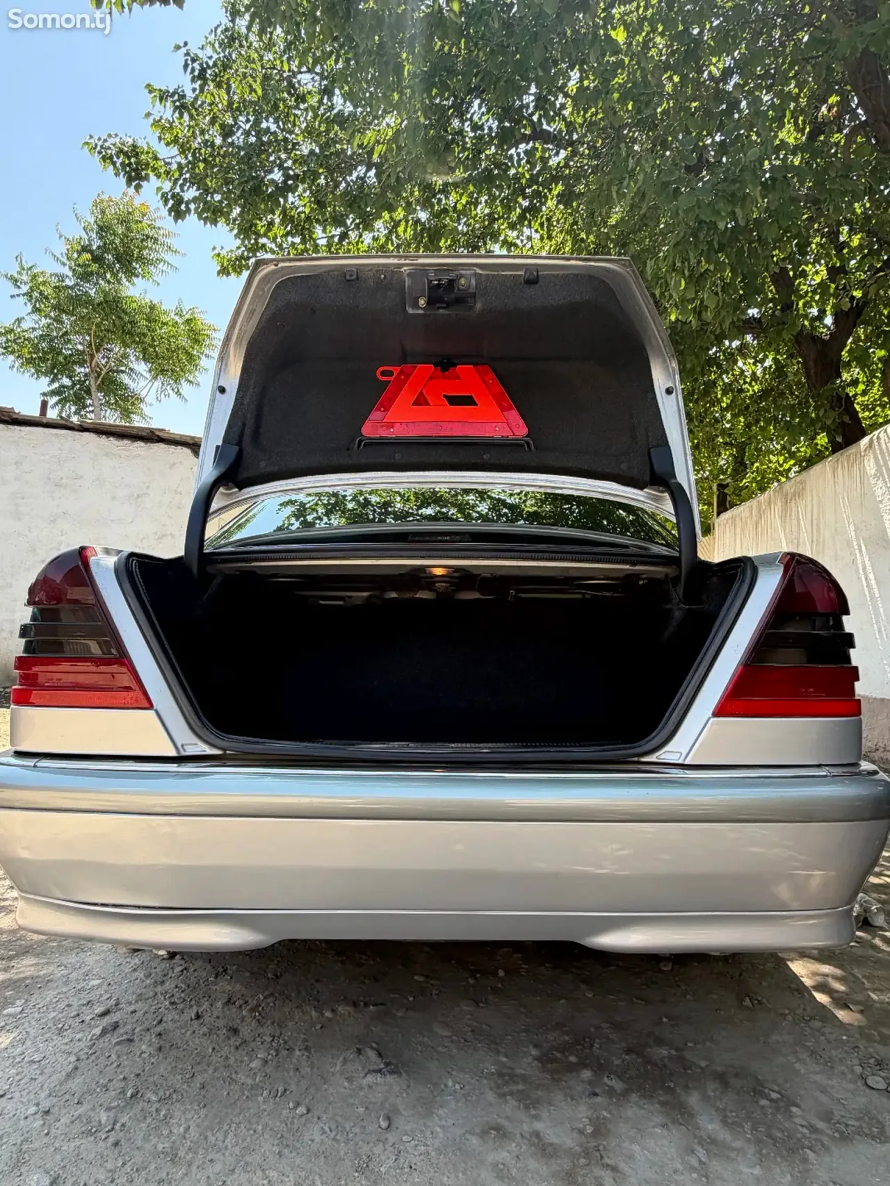 Mercedes-Benz C class 1999 · 2.4 AT