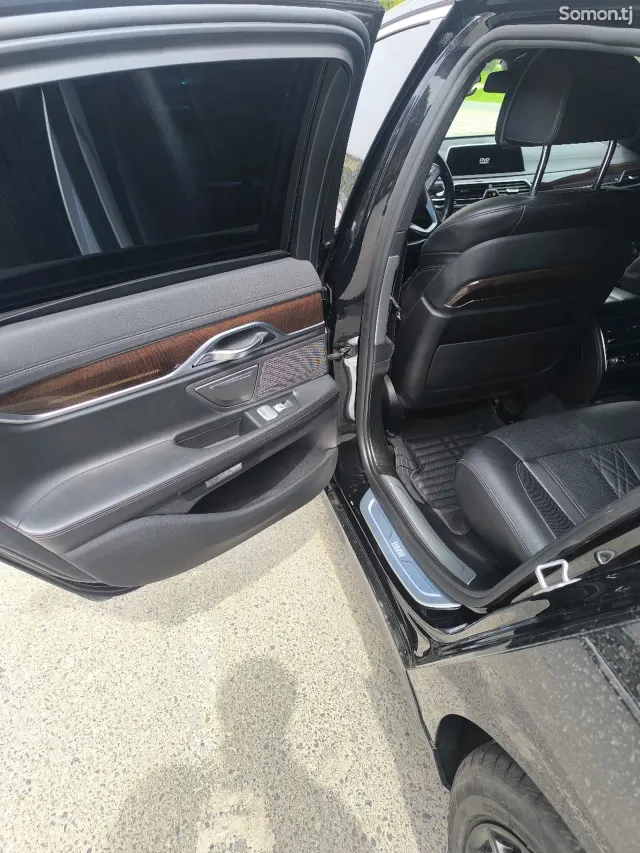 BMW 7 series 2016 · 3.0 AMT
