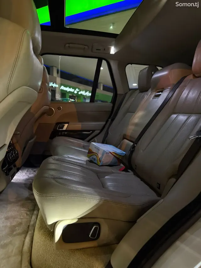 Land Rover Vogue 2014 · 5.0 AT