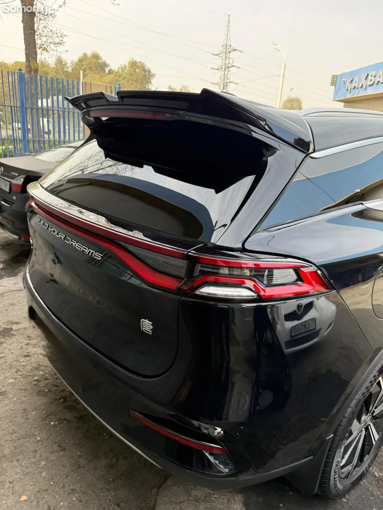 BYD Tang 2023 · AT