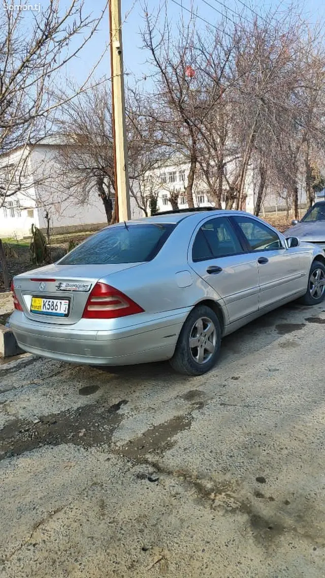 Mercedes-Benz C class 2000 · 2.0 MT