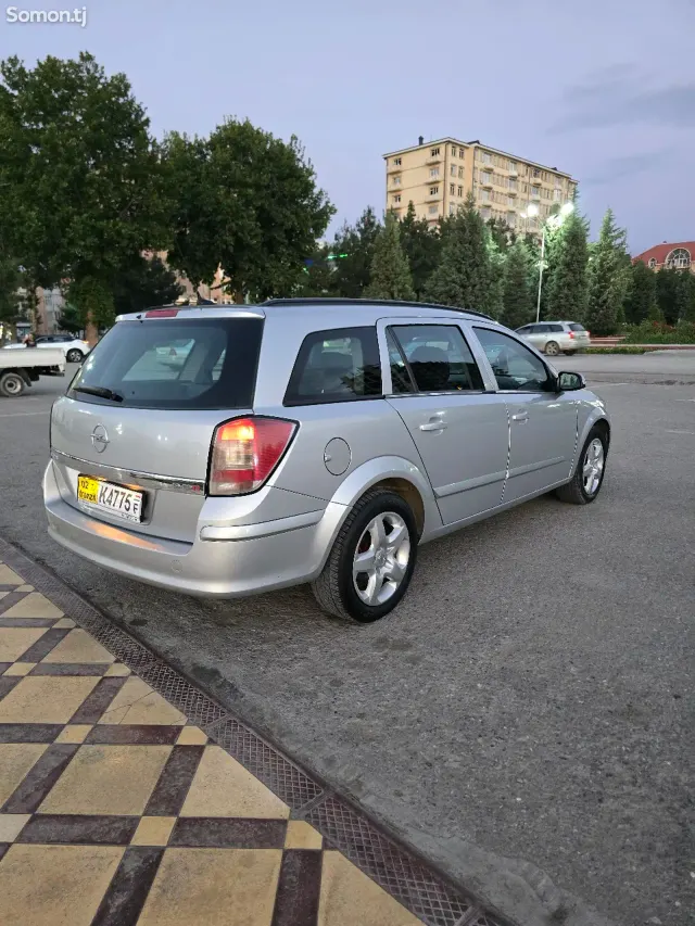 Opel Astra H 2007 · 1.9 MT