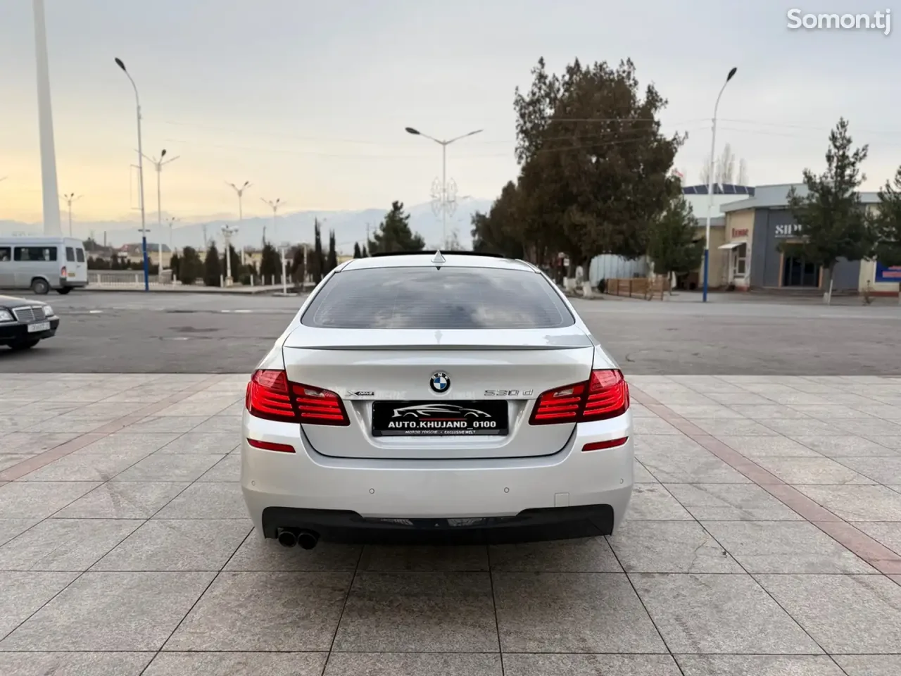 BMW 5 series 2015 · 3.0 AT