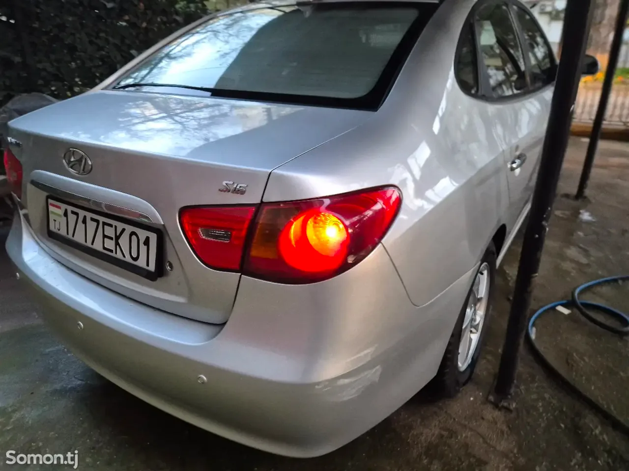 Hyundai Avante 2009 · 1.6 AT