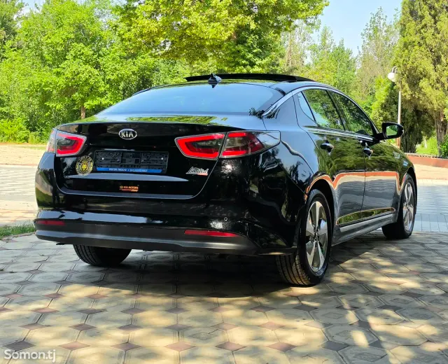Kia K5 2014 · 2.0 AT