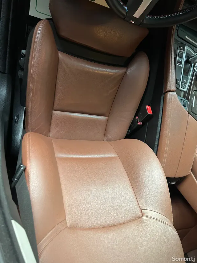 BMW 5 series 2011 · 3.0 AT