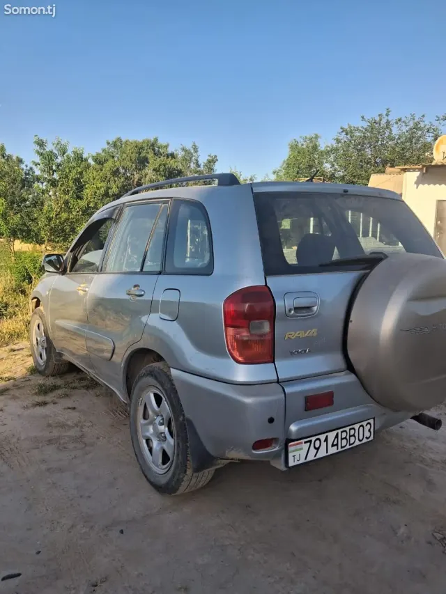 Toyota RAV 4 2002 · 1.8 MT