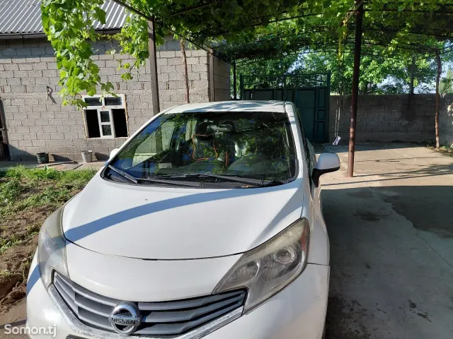 Nissan Versa 2015 · 1.6 AT