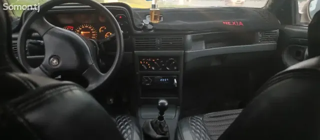 Daewoo Nexia 1996 · 1.6 MT