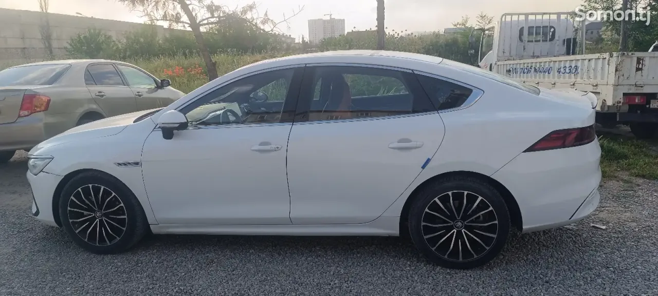 BYD Qin Plus 2023 · AT