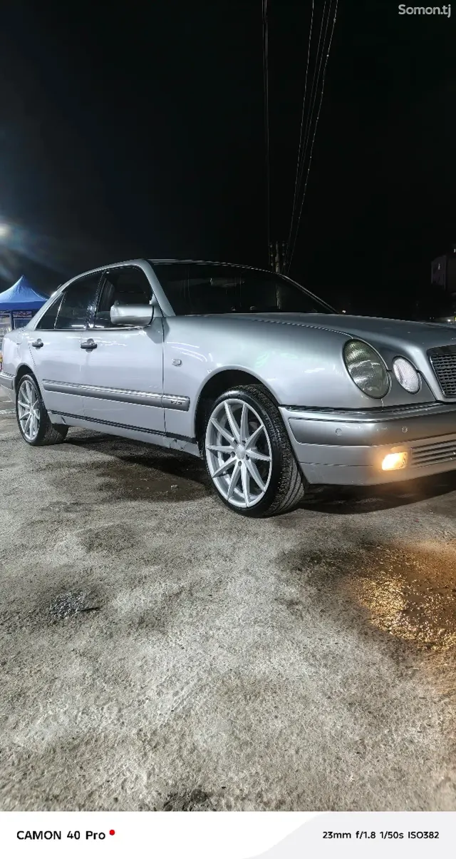 Mercedes-Benz E class 1997 · 2.0 MT