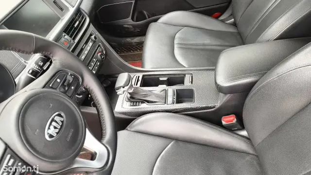 Kia K5 2017 · 2.0 AT