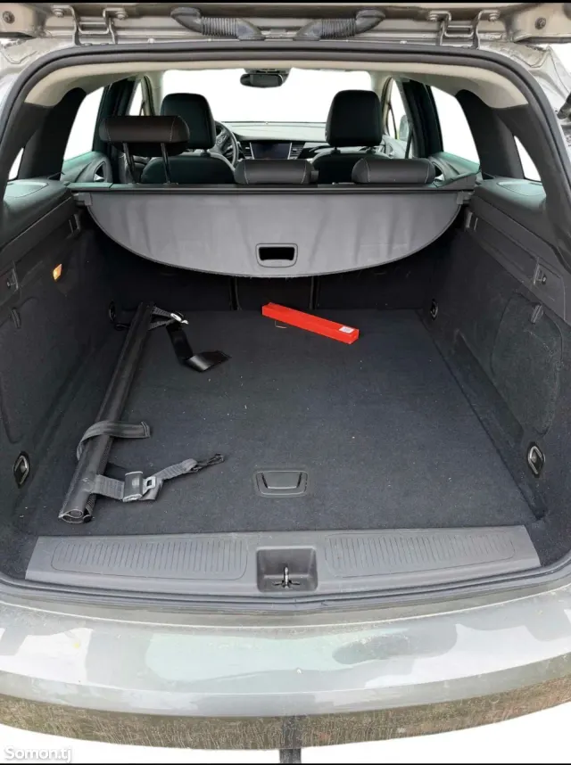Opel Astra K 2020 · 1.2 MT