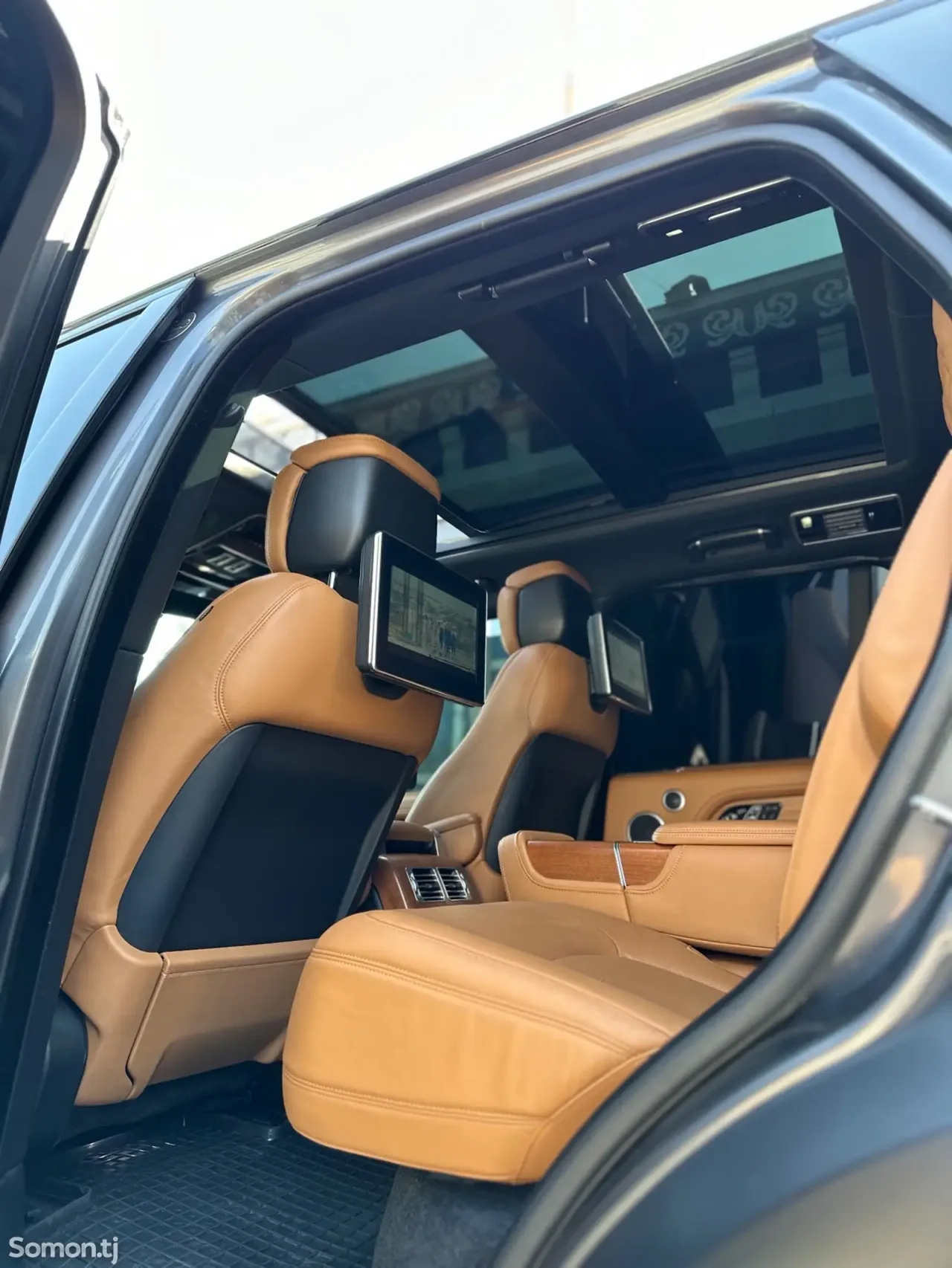 Land Rover Vogue 2019 · 4.4 AT