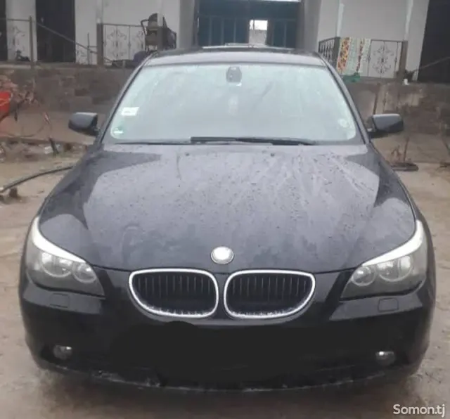 BMW 5 series 2004 · 2.4 MT