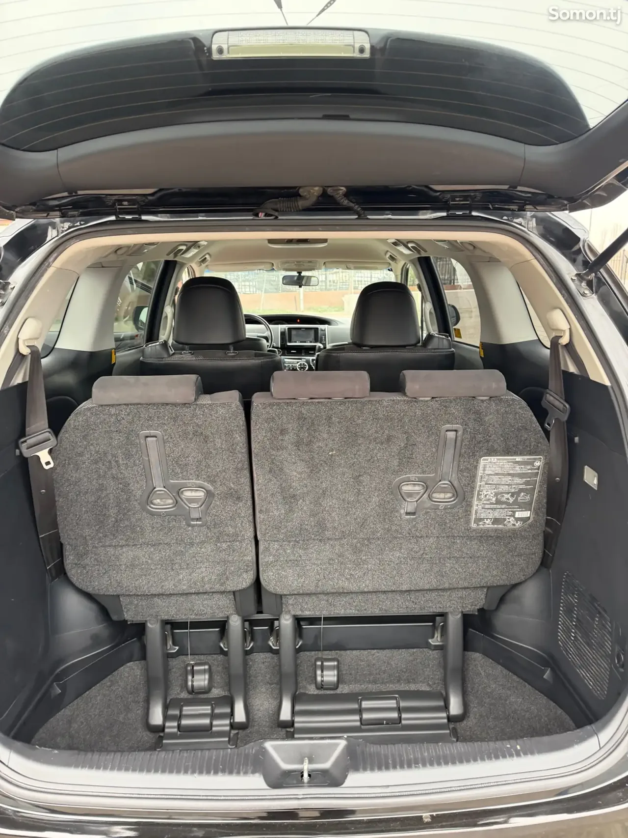 Toyota Estima 2014 · 2.4 AT
