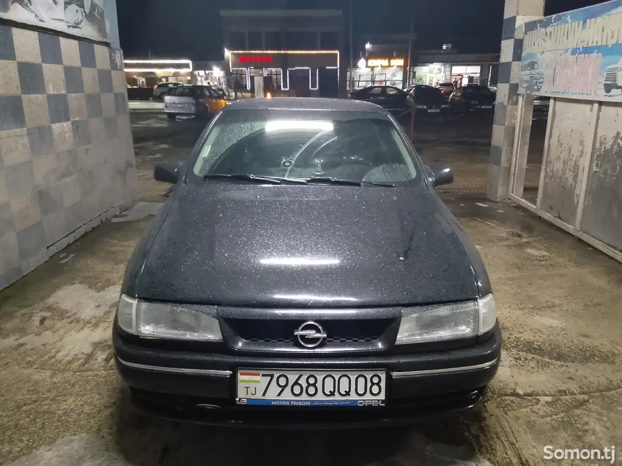 Opel Vectra A 1993 · 1.6 MT