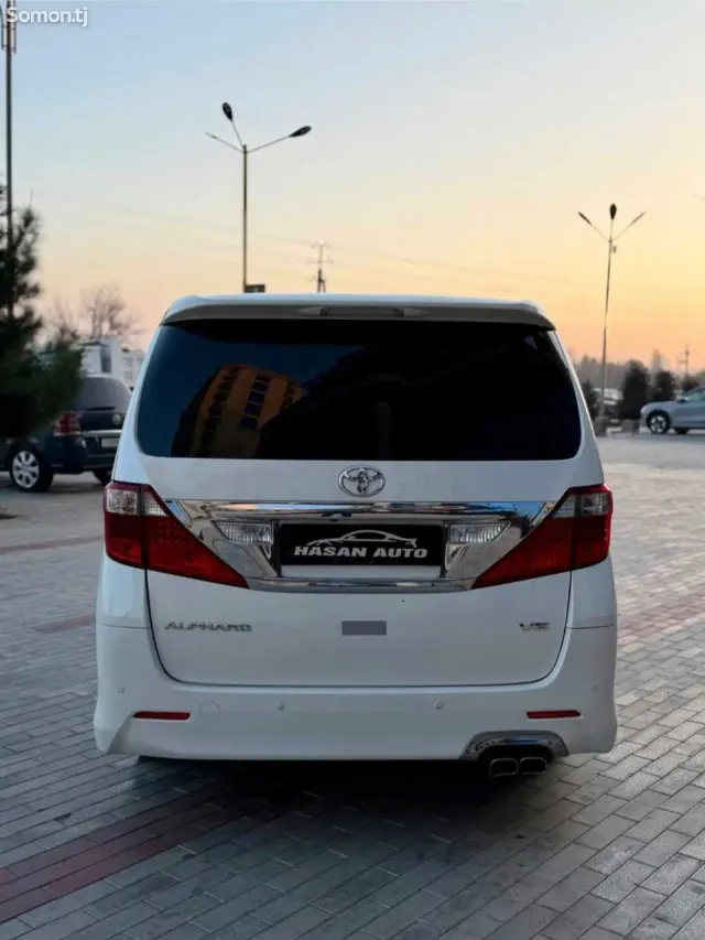 Toyota Alphard 2014 · 3.5 AT